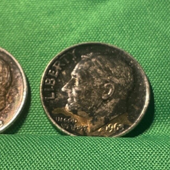 Two 1963 Roosevelt Dimes RF Naturally Toned Brilliant Coins - Picture 2 of 7